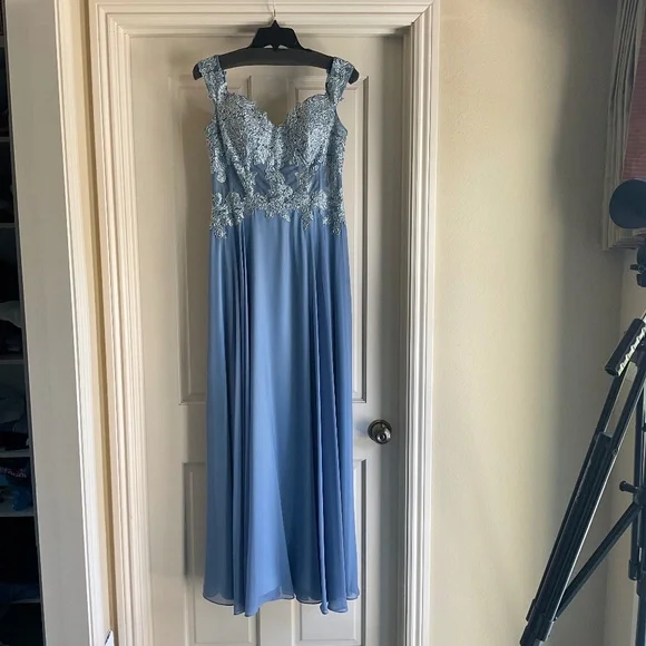 Avery G | Dresses | Sparkly Full Length Gown In Cornflower Blue | Poshmark